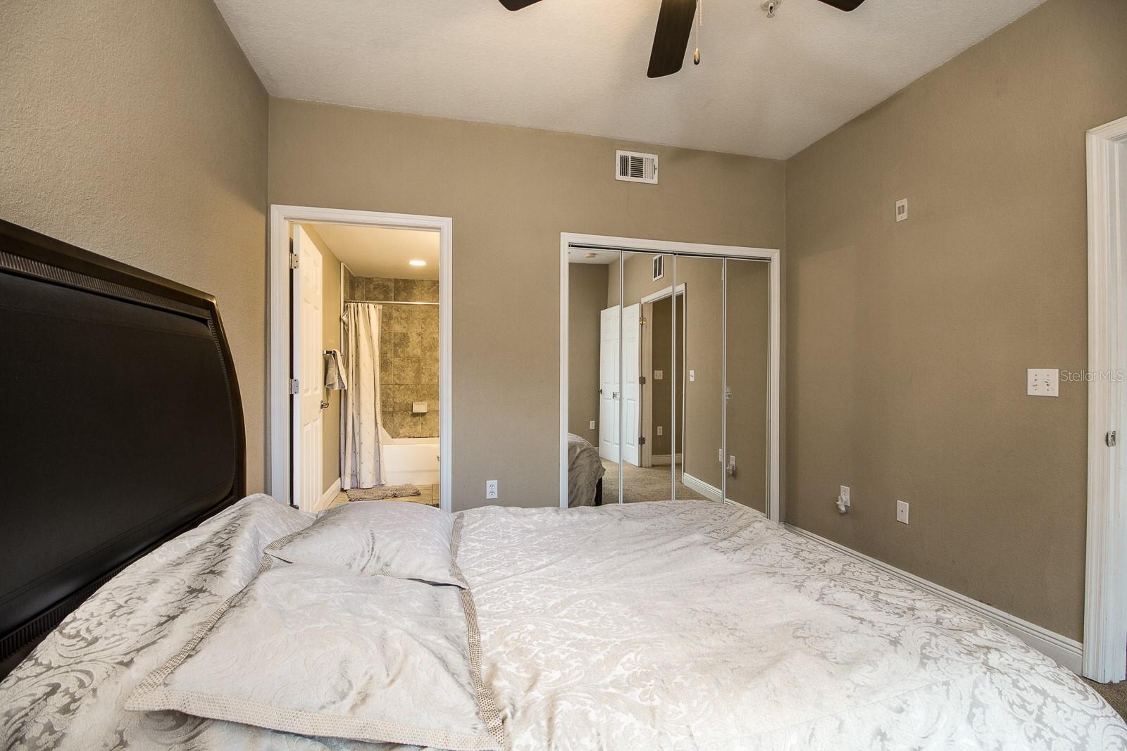 NANTUCKET WALK CONDO - Residential