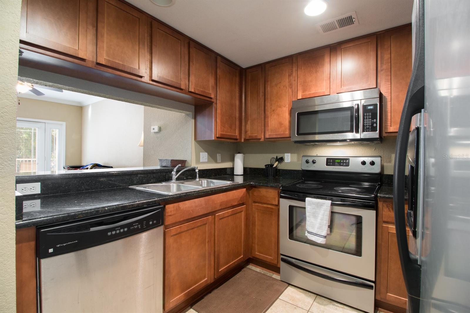 NANTUCKET WALK CONDO - Residential