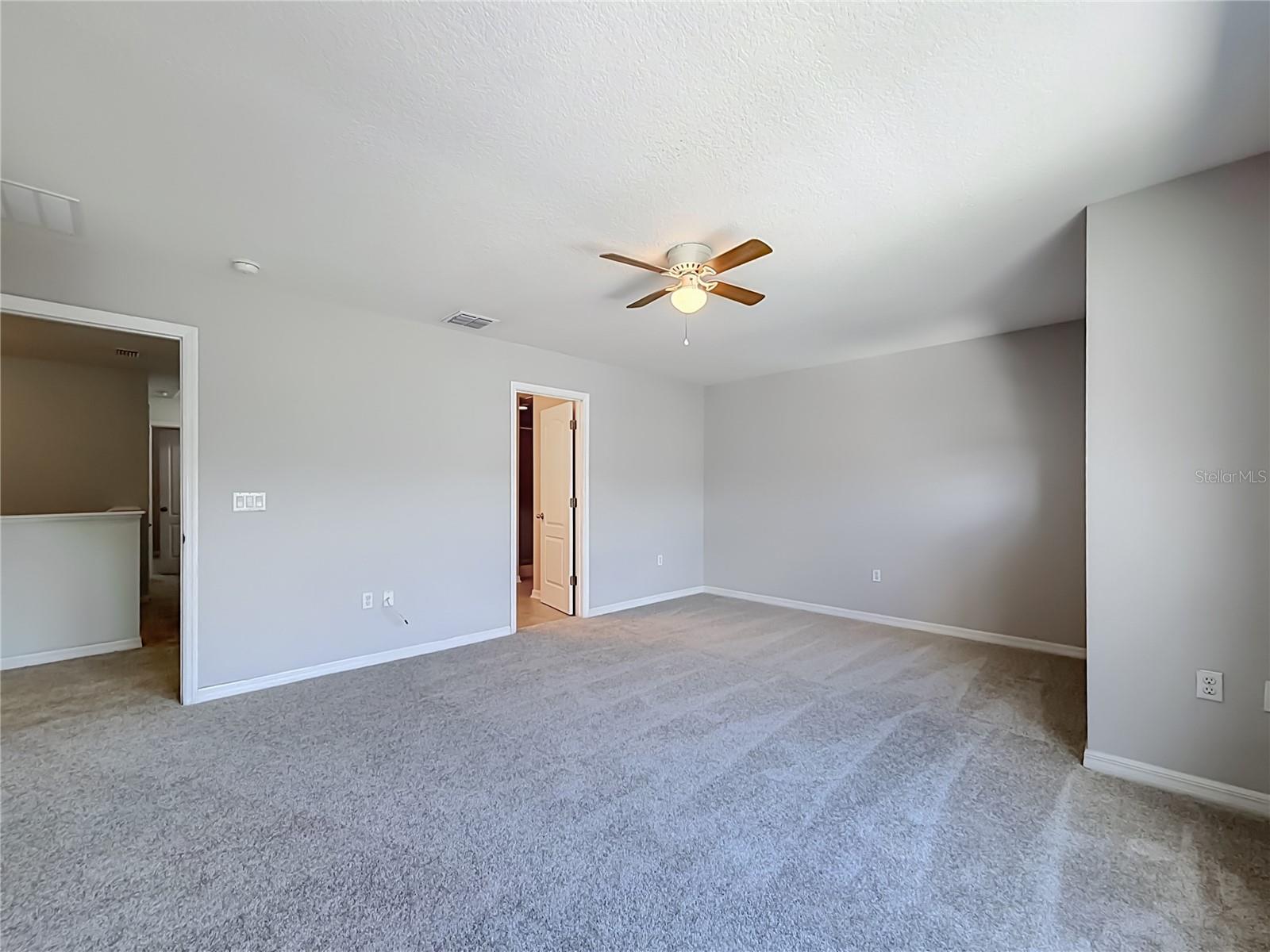 RIVERVIEW TWNHMS - Residential