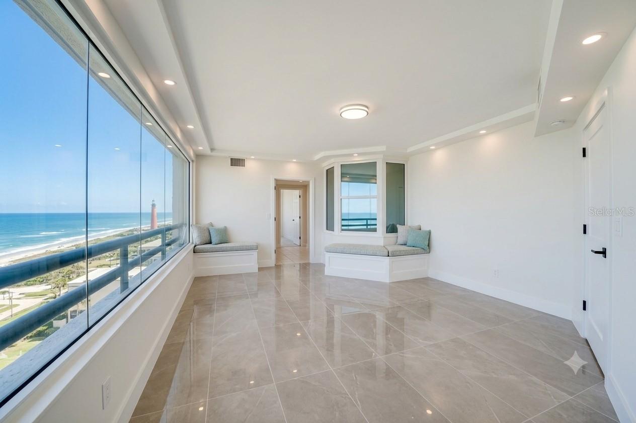 TOWERS AT PONCE INLET TOWER 01 CONDO - Residential