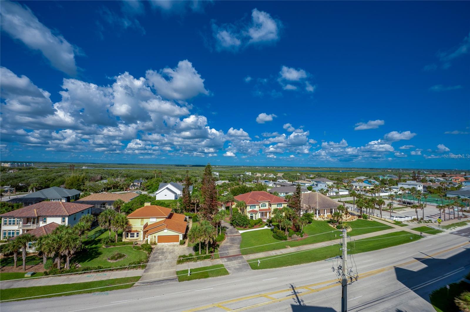 TOWERS AT PONCE INLET TOWER 01 CONDO - Residential