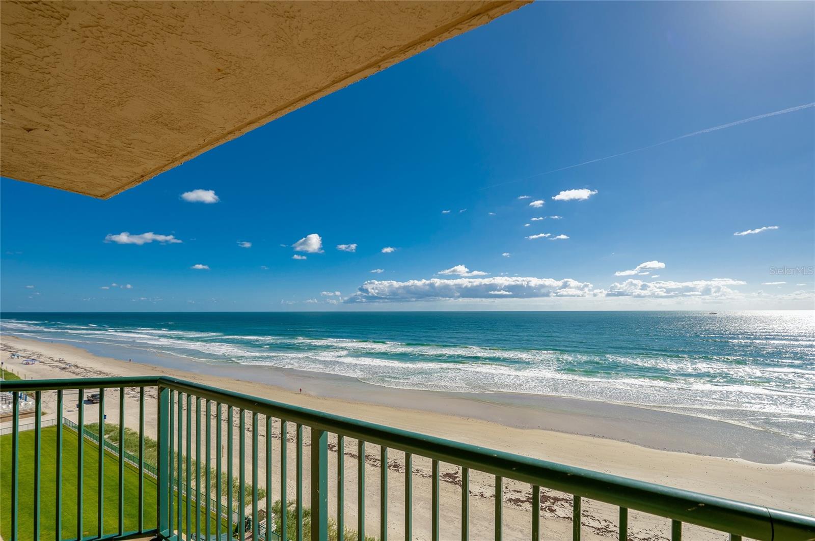 TOWERS AT PONCE INLET TOWER 01 CONDO - Residential