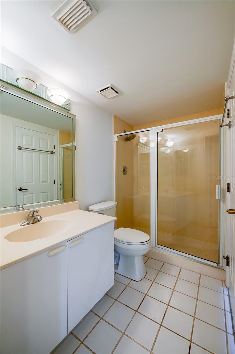 TOWERS AT PONCE INLET TOWER 01 CONDO - Residential