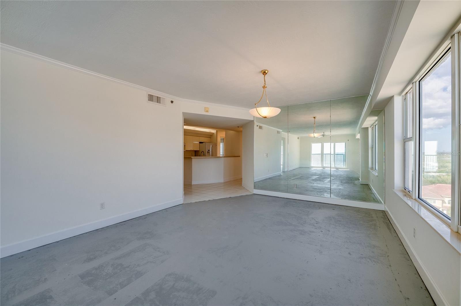 TOWERS AT PONCE INLET TOWER 01 CONDO - Residential
