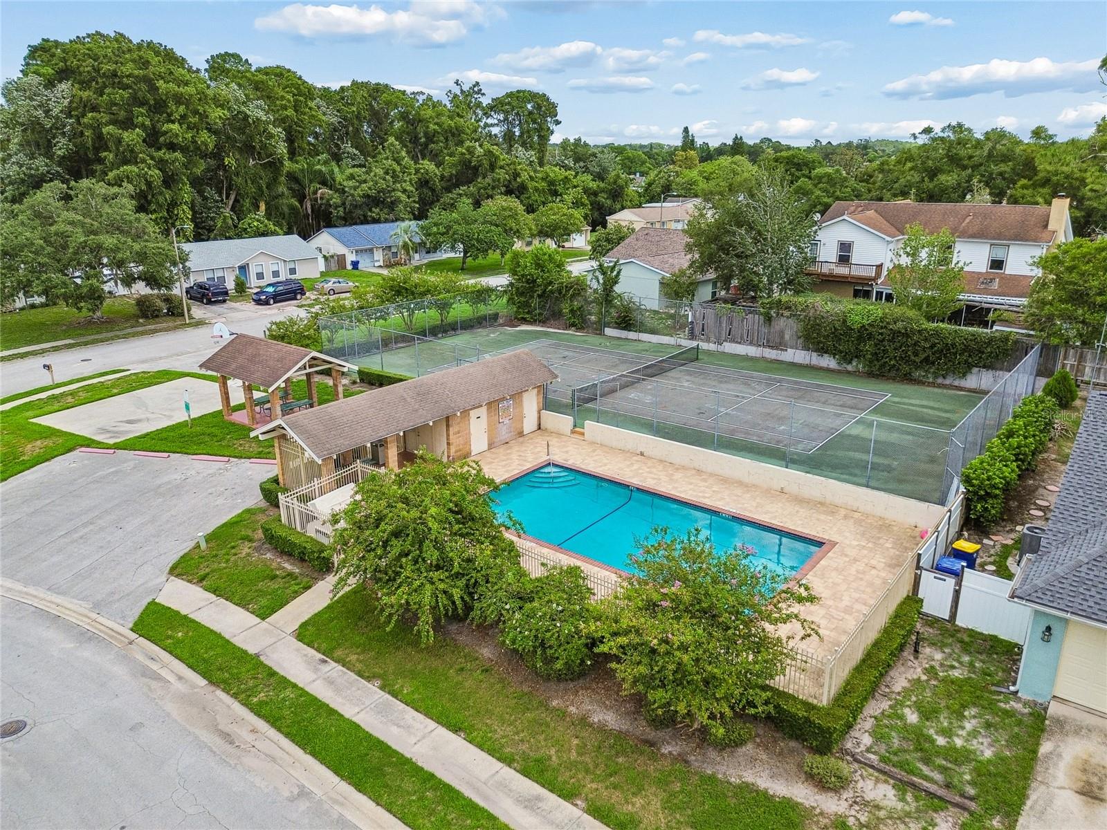 THE GLEN AT RIVER RIDGE - Residential
