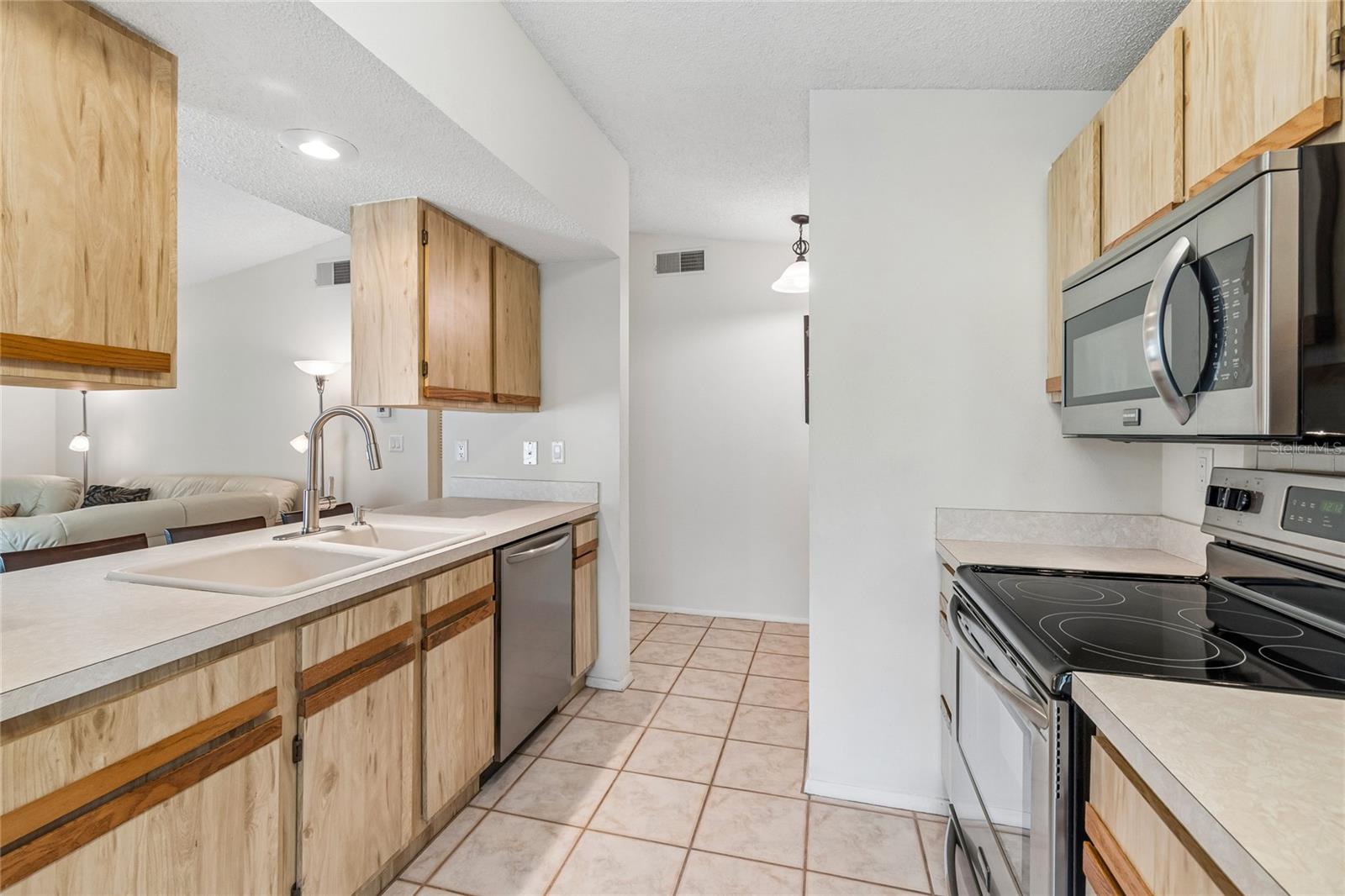 THE GLEN AT RIVER RIDGE - Residential
