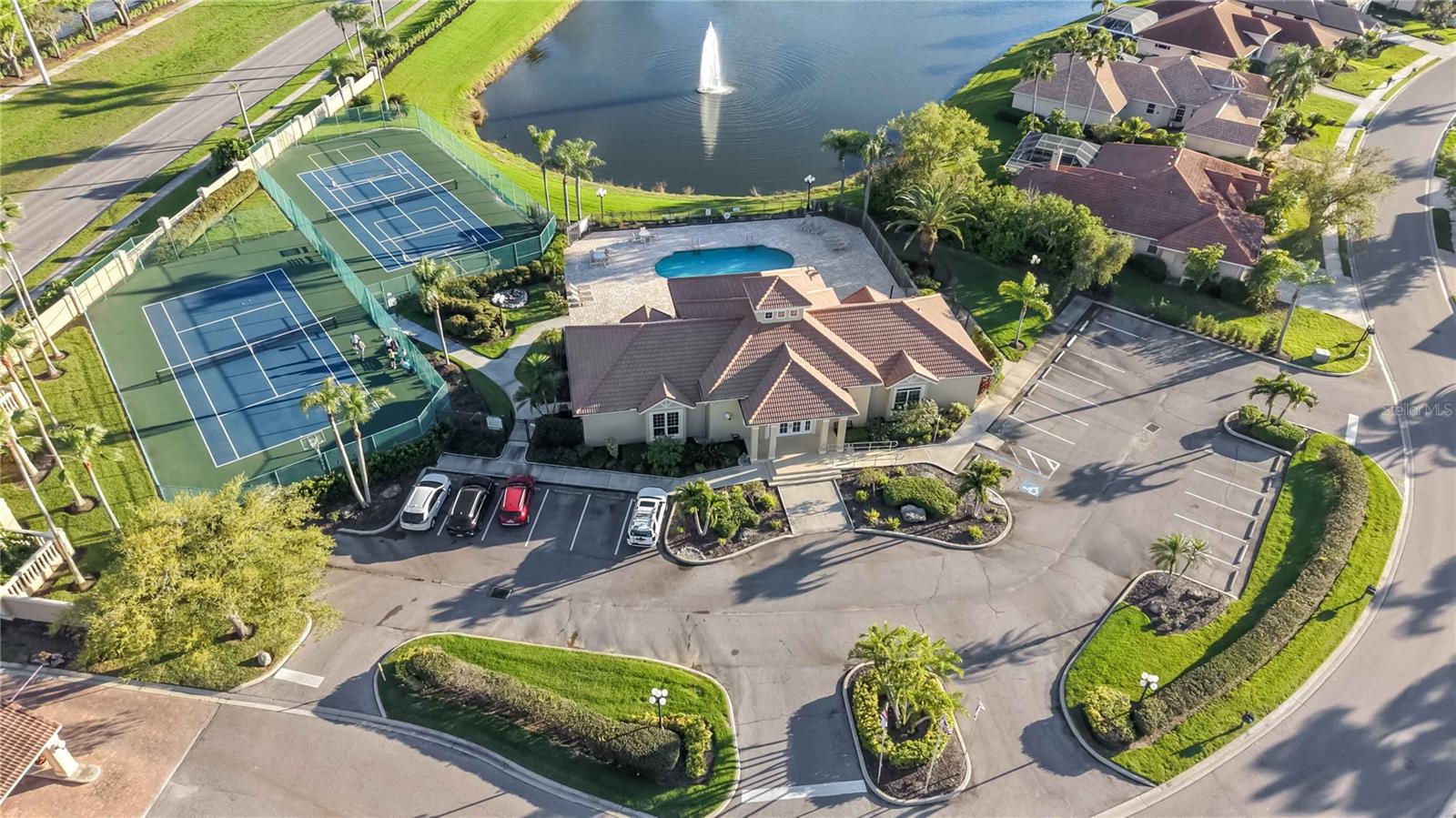 BARTON FARMS, LAUREL LAKES - Residential