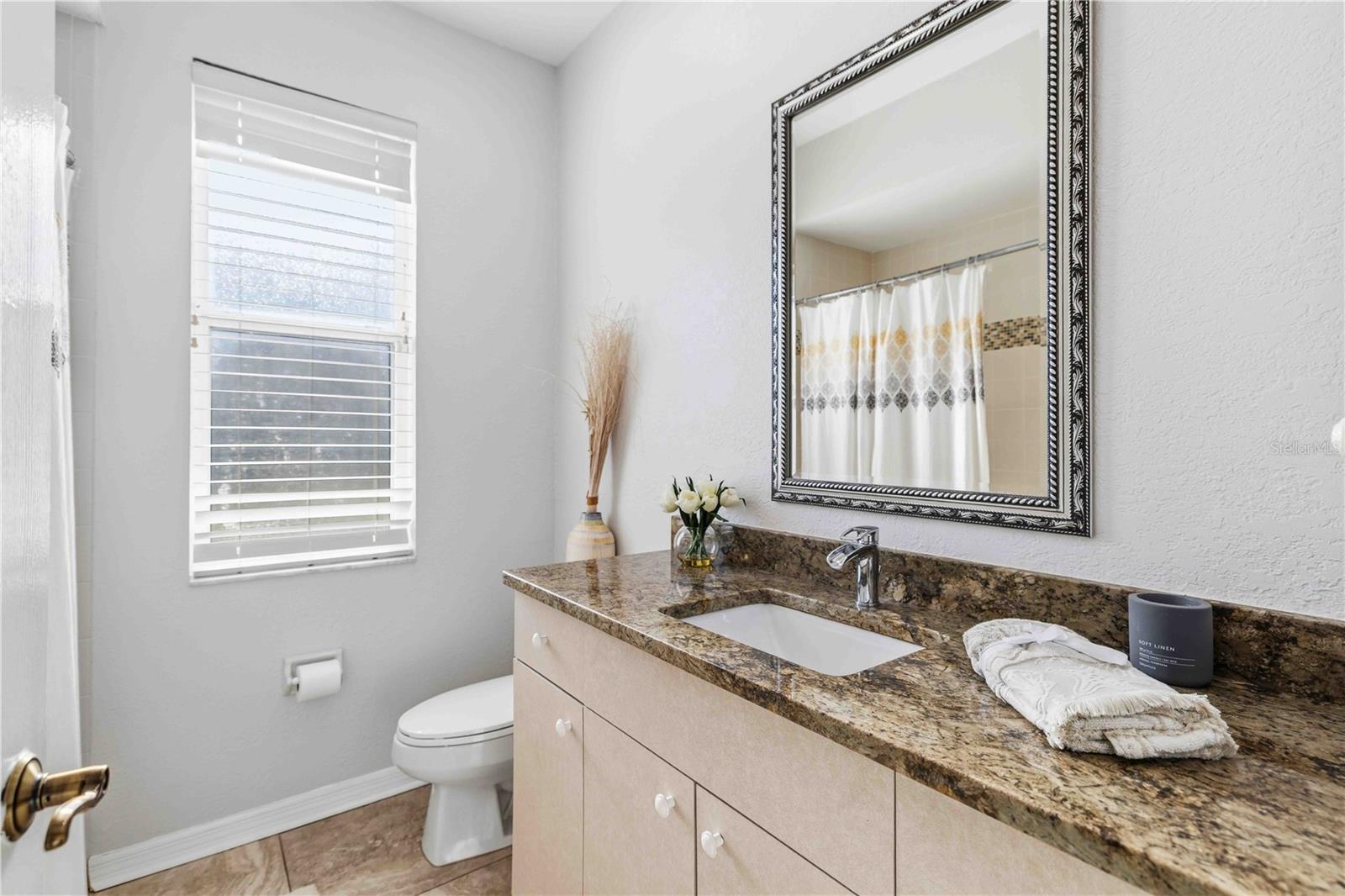 BARTON FARMS, LAUREL LAKES - Residential