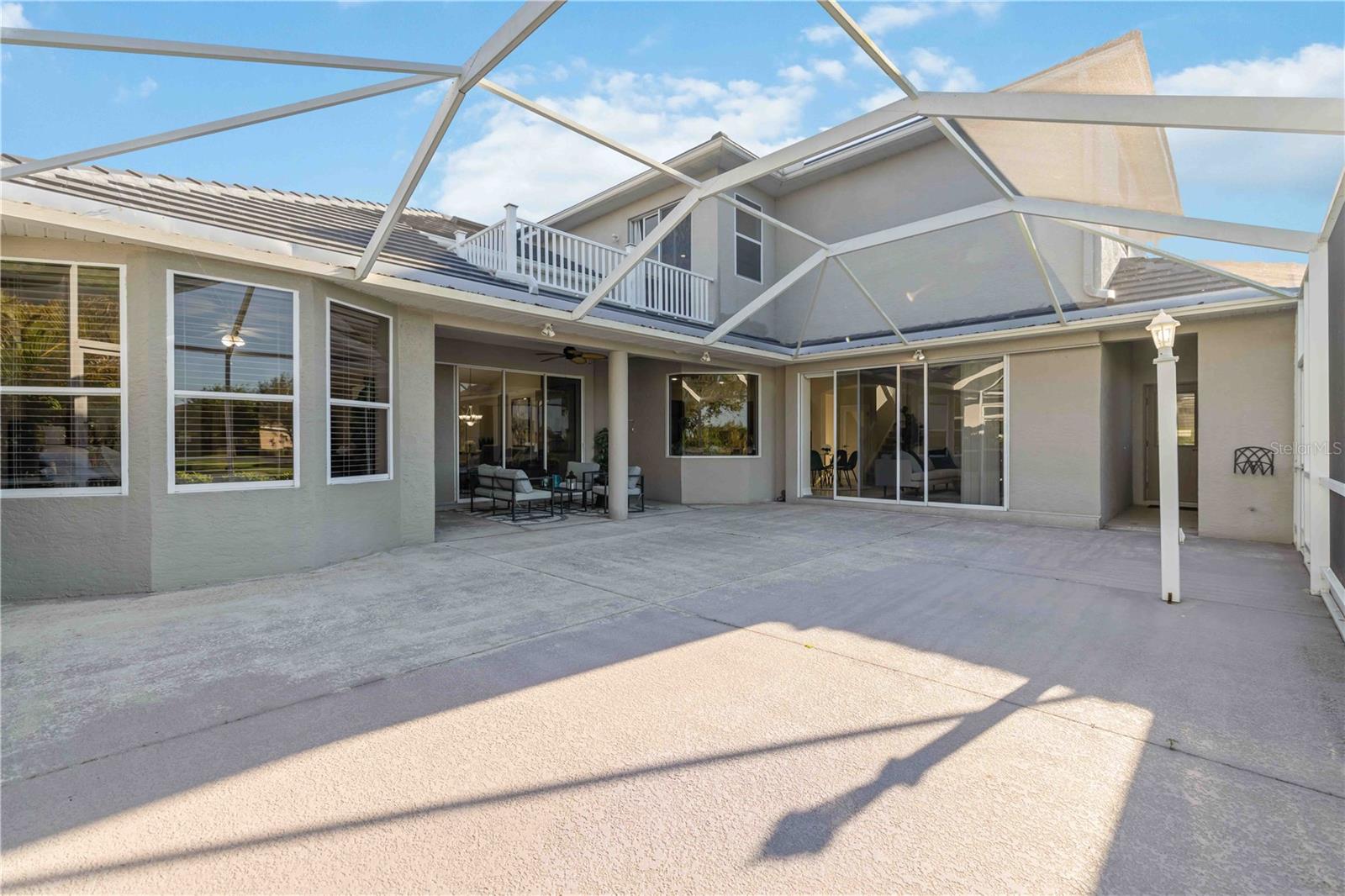 BARTON FARMS, LAUREL LAKES - Residential