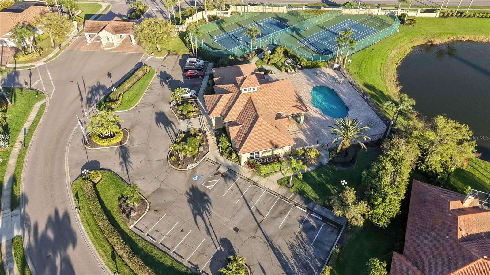 BARTON FARMS, LAUREL LAKES - Residential