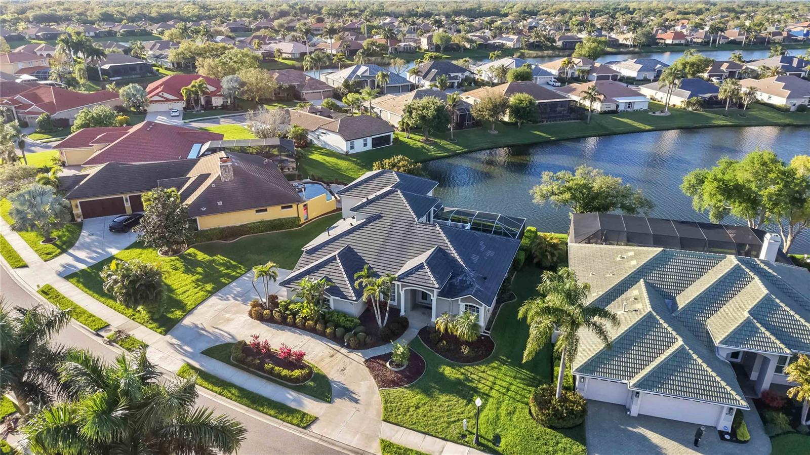 BARTON FARMS, LAUREL LAKES - Residential