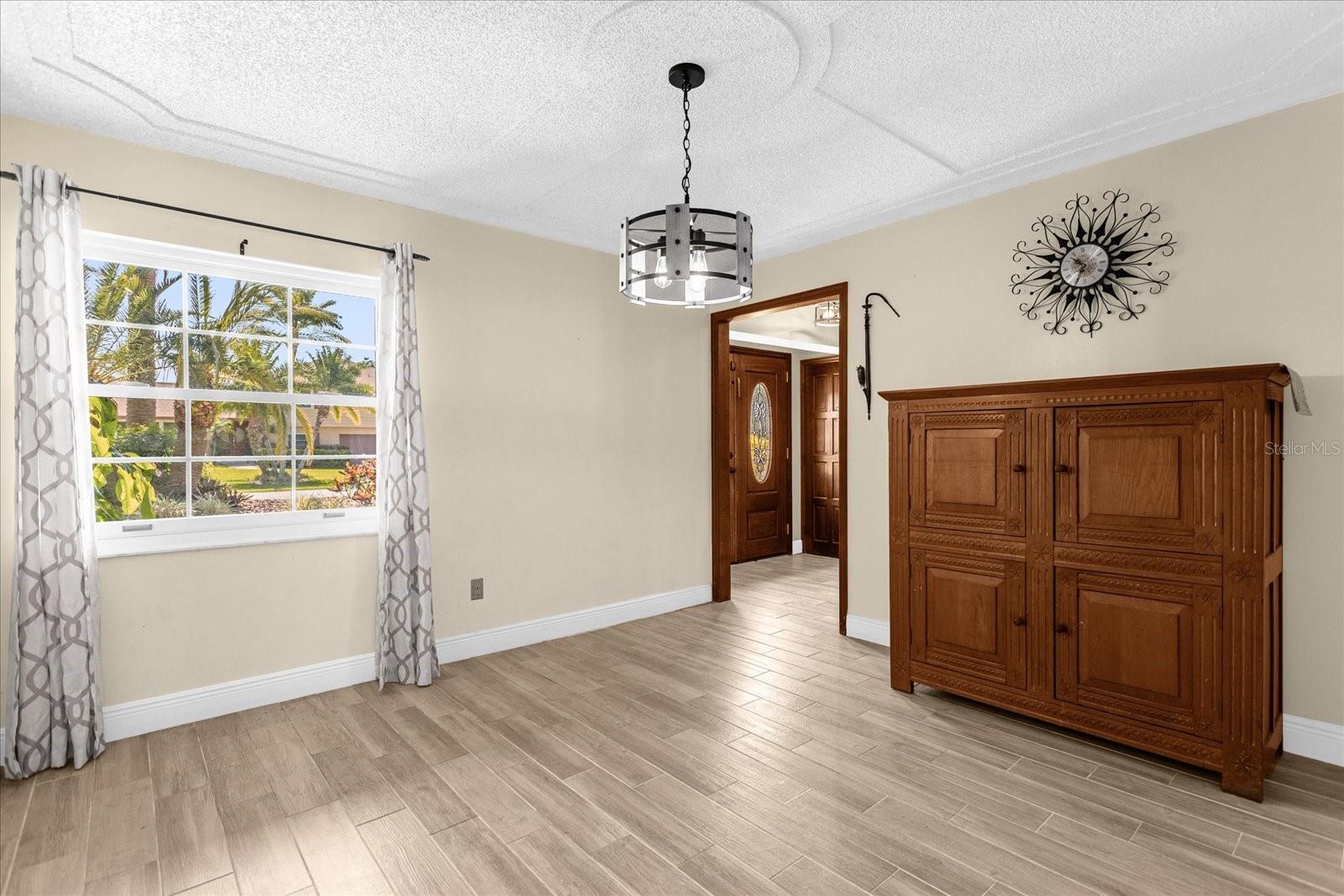 ORANGE TREE COUNTRY CLUB - Residential