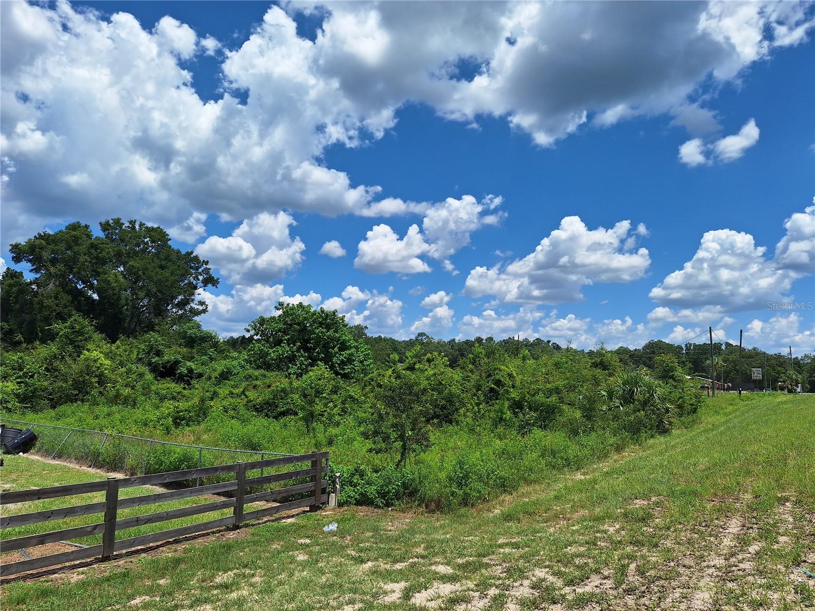 OLDE TOWNE COMMERCE CENTER - Land
