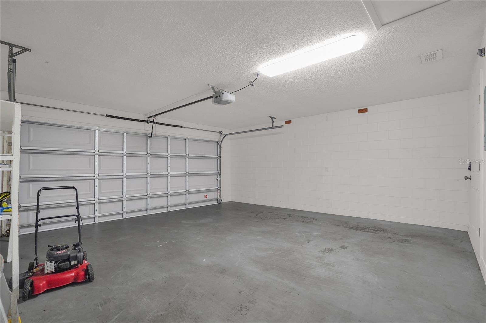 MILL RUN UNIT 1 - Residential