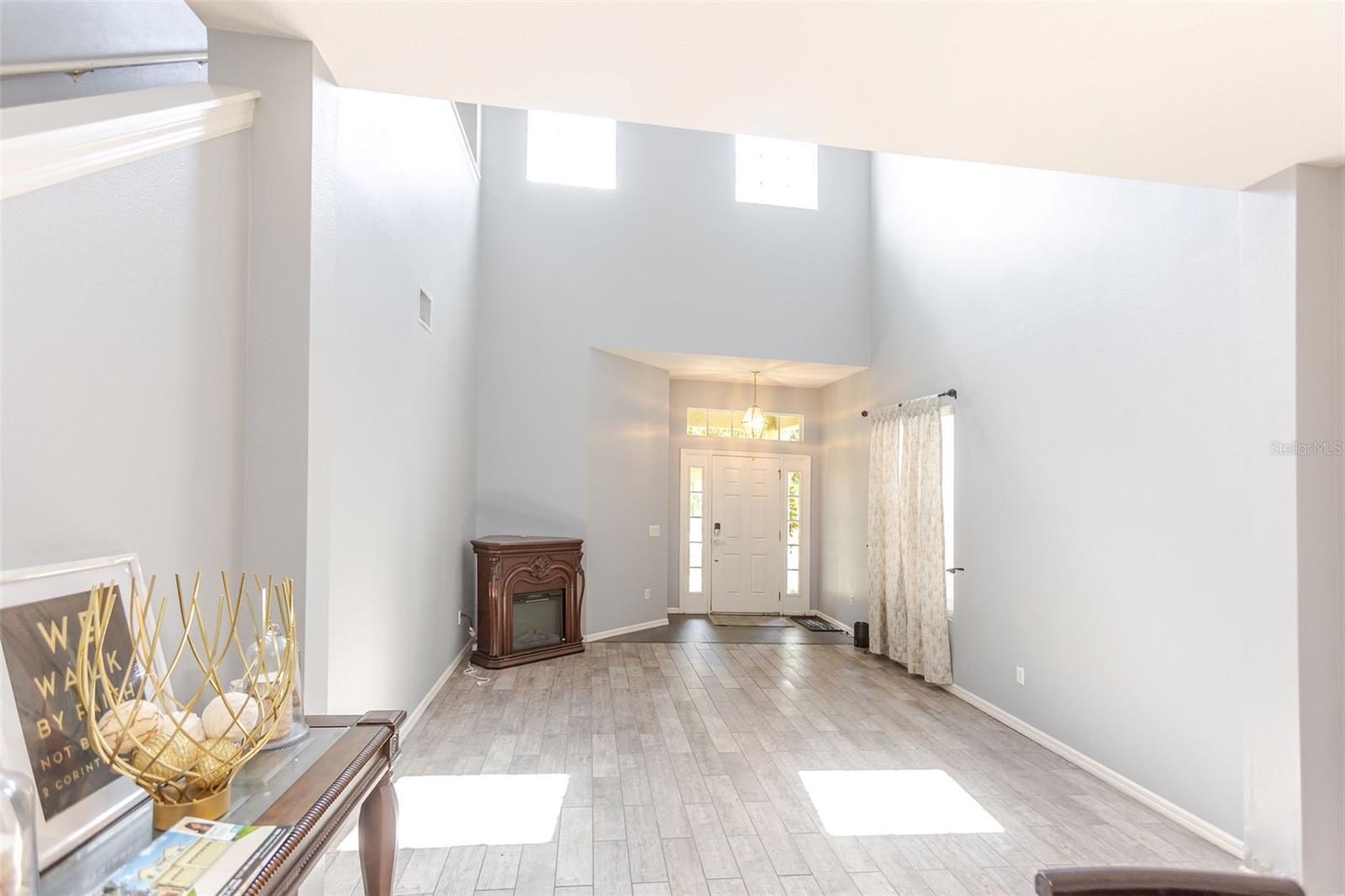 STERLING HILL - Residential