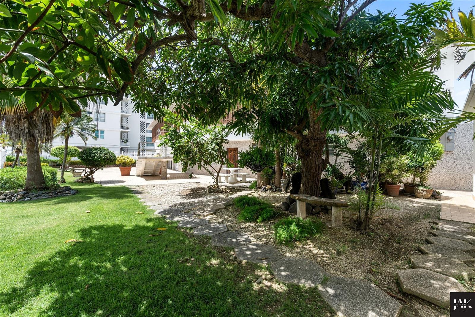 AMAPOLA ST - Residential