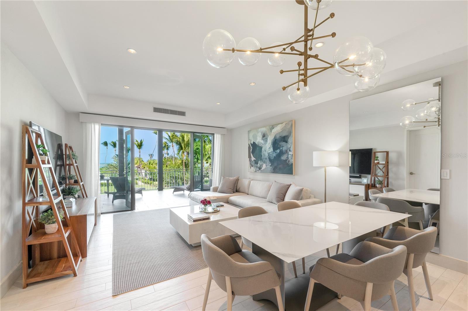 LAS VENTANAS II CONDOMINIUM - Residential