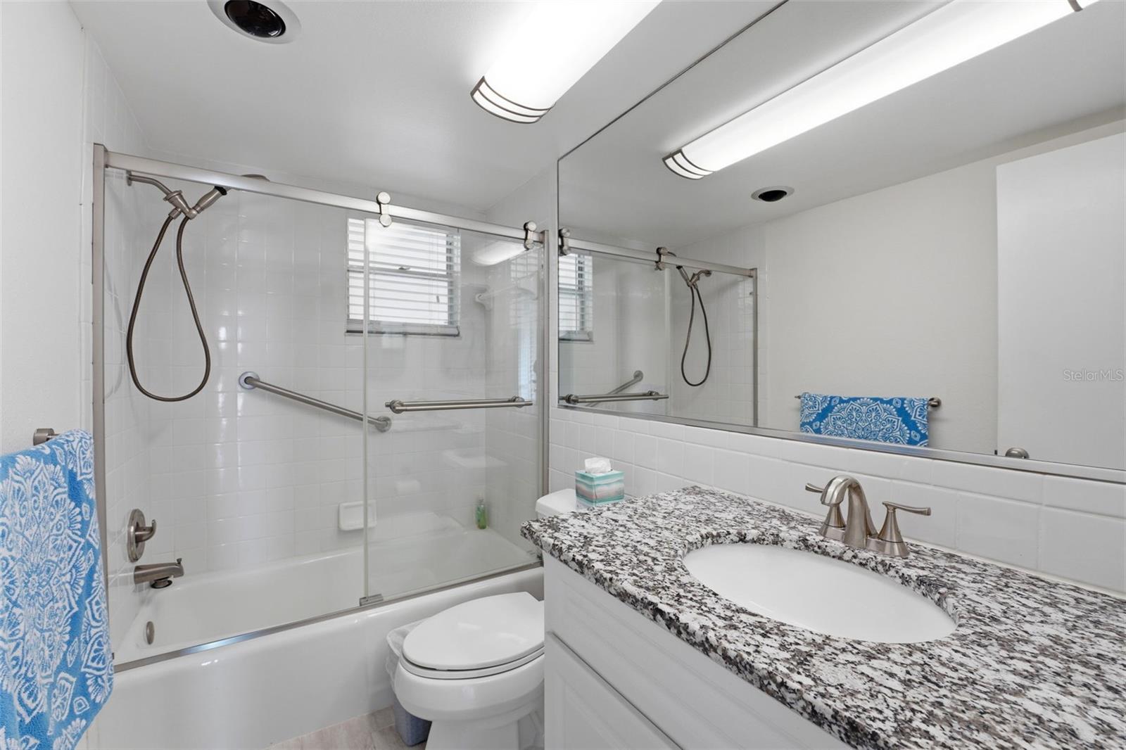 LONGBOAT HARBOUR - Residential