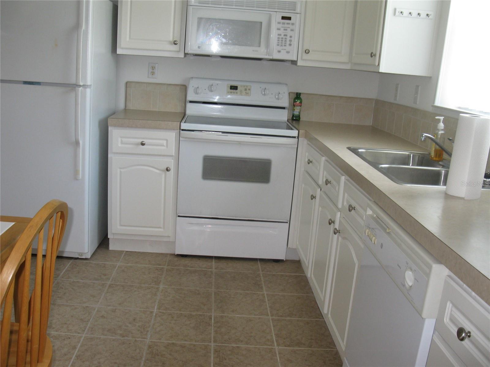 SWEETWATER GOLF & TENNIS CLUB ADD 01 - Residential