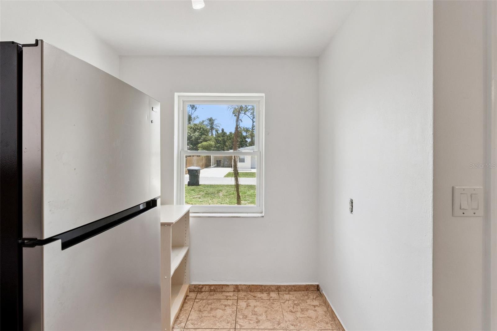 SUN RAY HOMES 03 - Residential