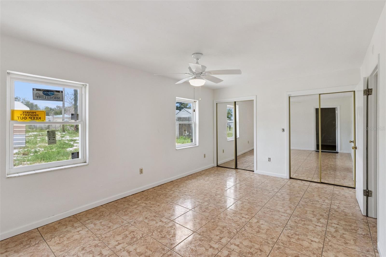 SUN RAY HOMES 03 - Residential