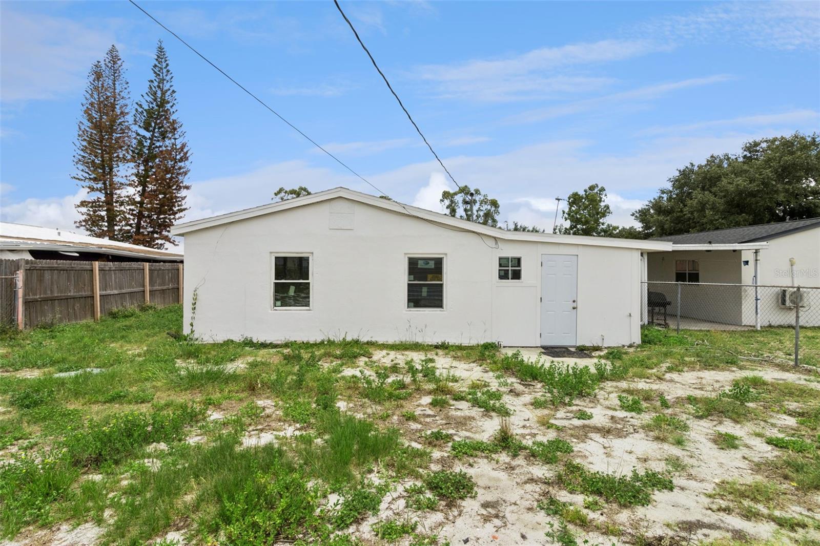 SUN RAY HOMES 03 - Residential