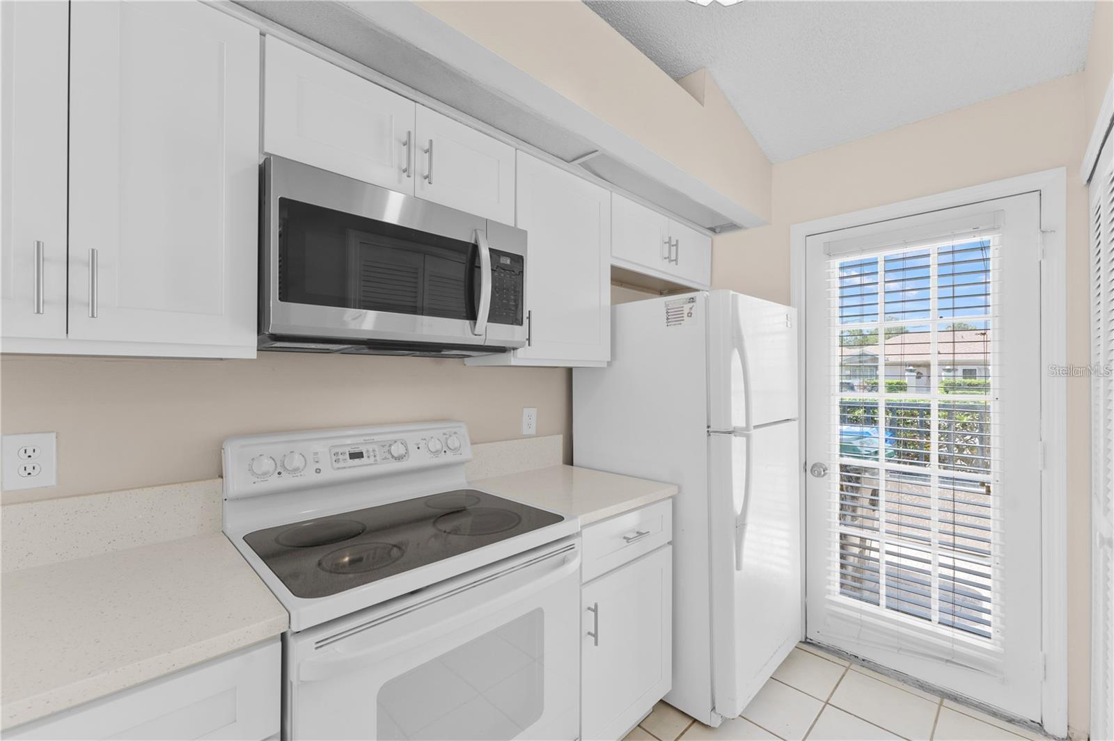 ISLAND COVE VILLAS PH 01 - Residential Lease
