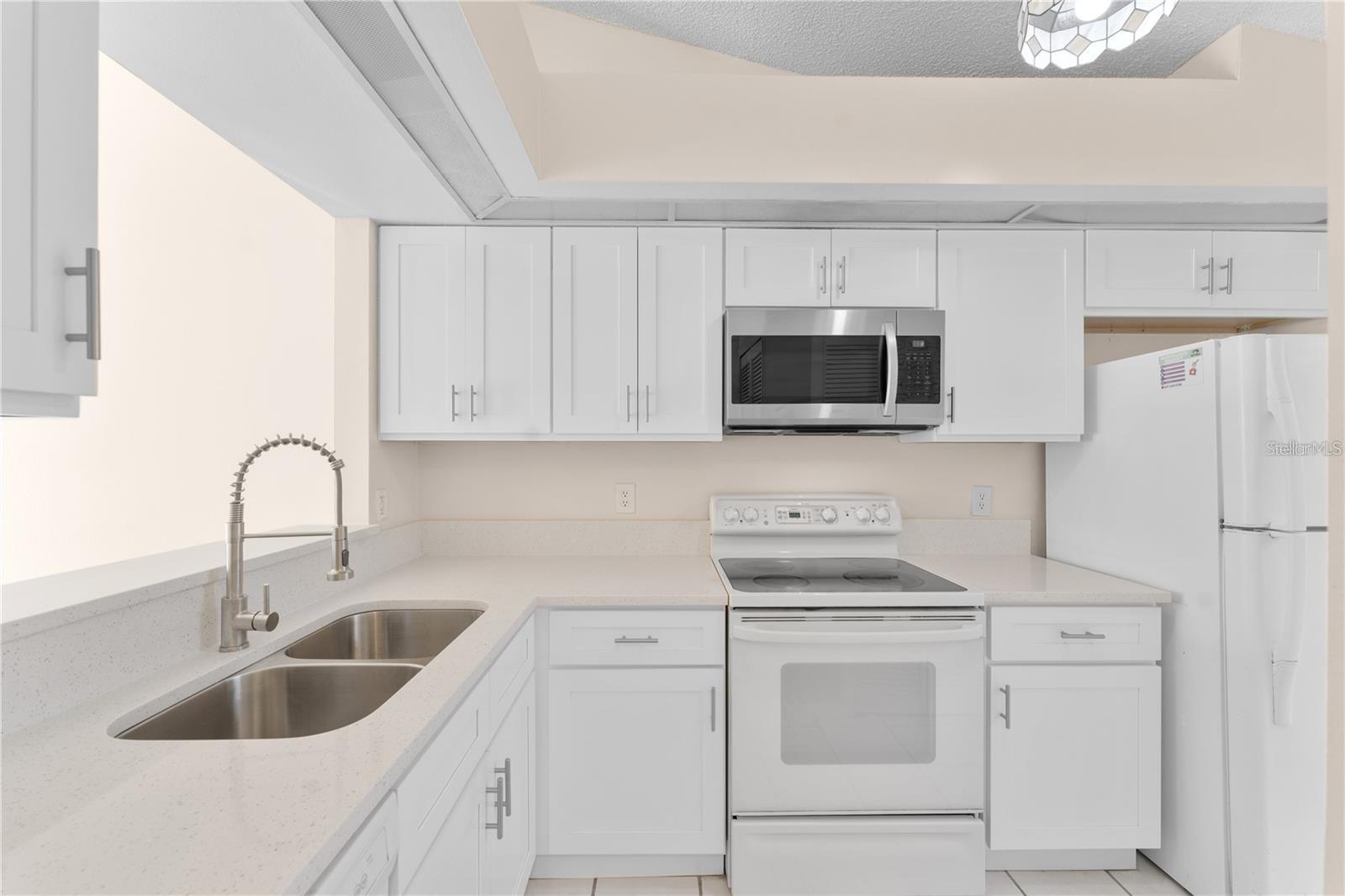 ISLAND COVE VILLAS PH 01 - Residential Lease