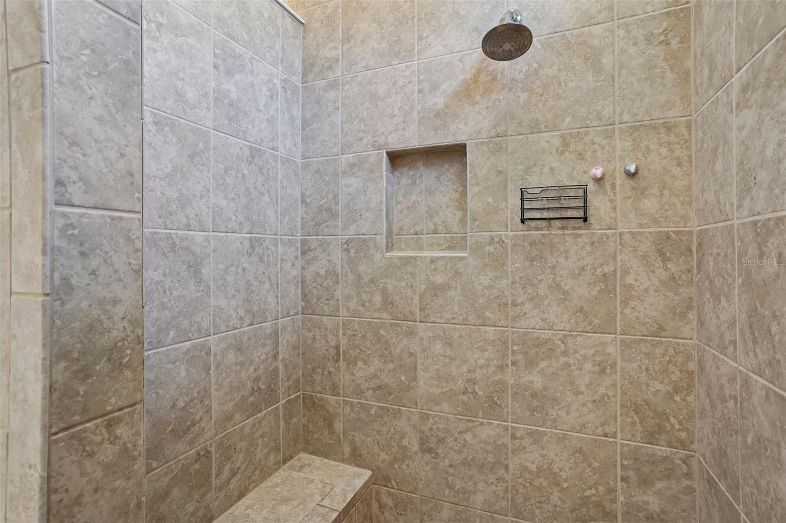 LAKESIDE LANDINGS - Residential