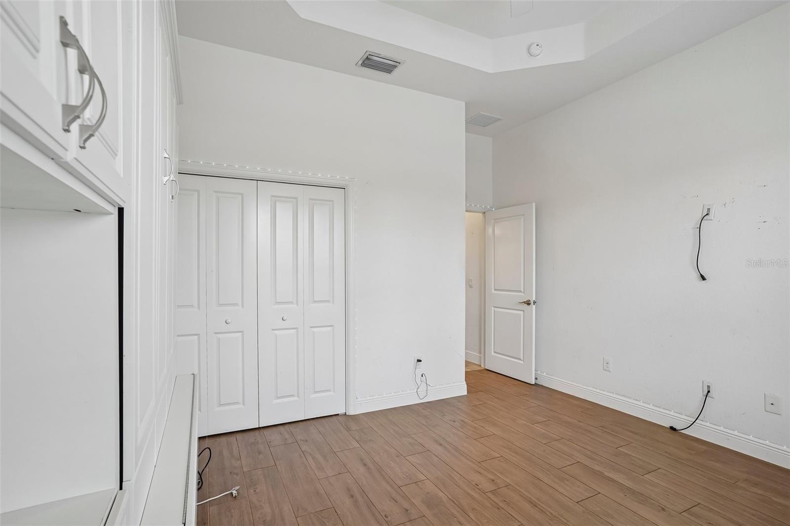LAKESIDE LANDINGS - Residential