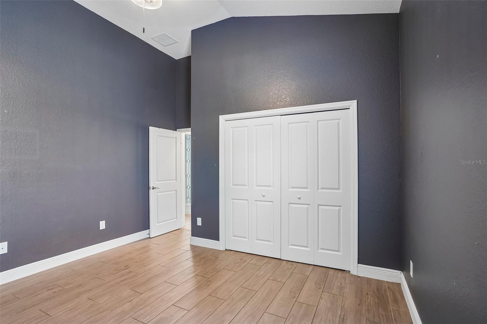 LAKESIDE LANDINGS - Residential