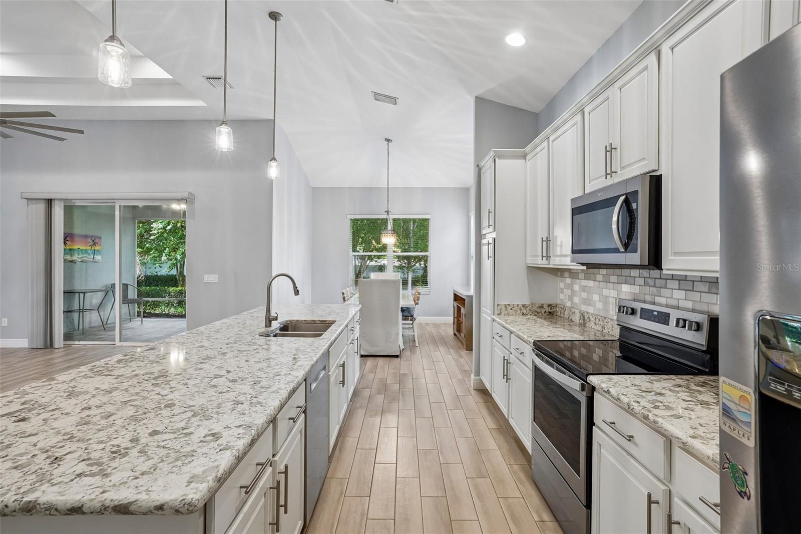 LAKESIDE LANDINGS - Residential