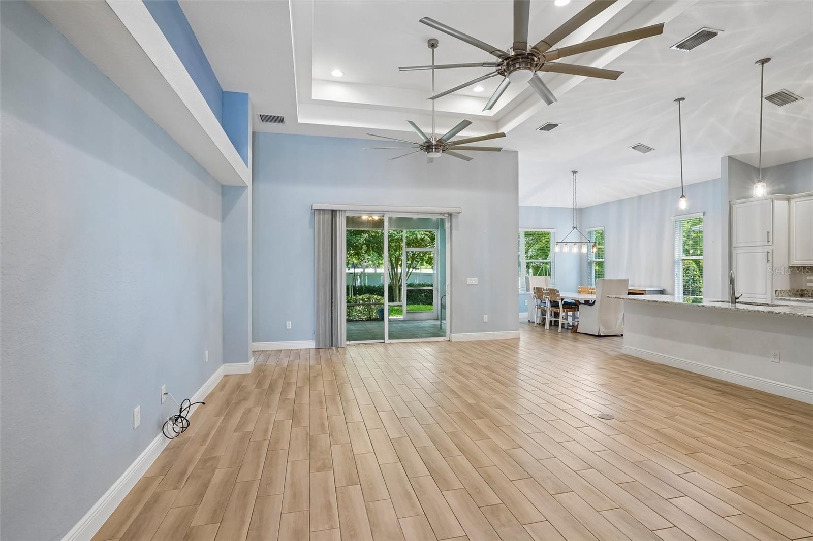 LAKESIDE LANDINGS - Residential