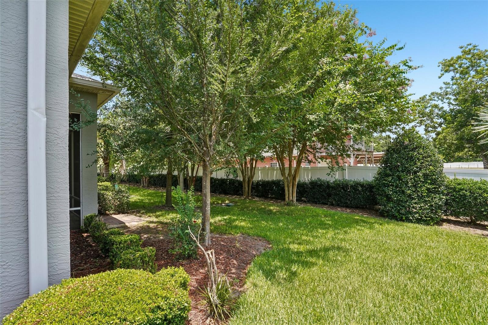 LAKESIDE LANDINGS - Residential