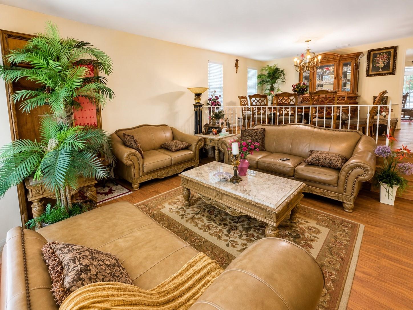 SPANISH ACRES - Residential