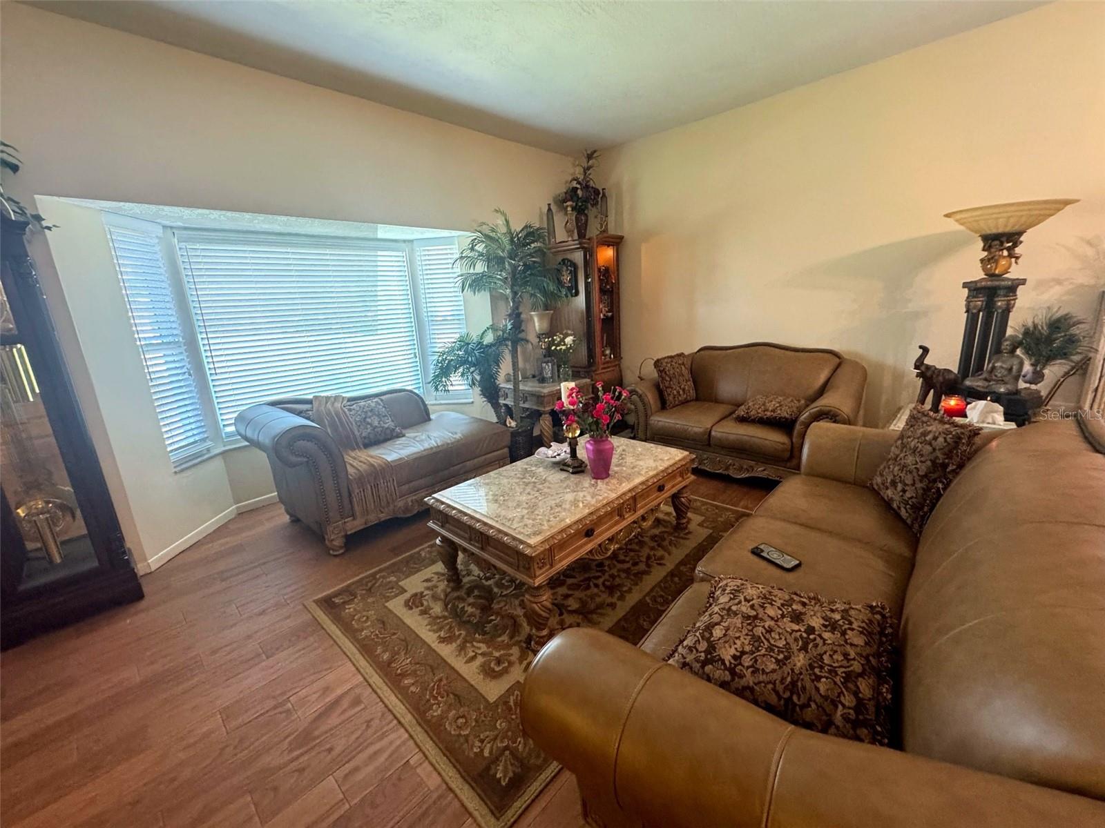 SPANISH ACRES - Residential