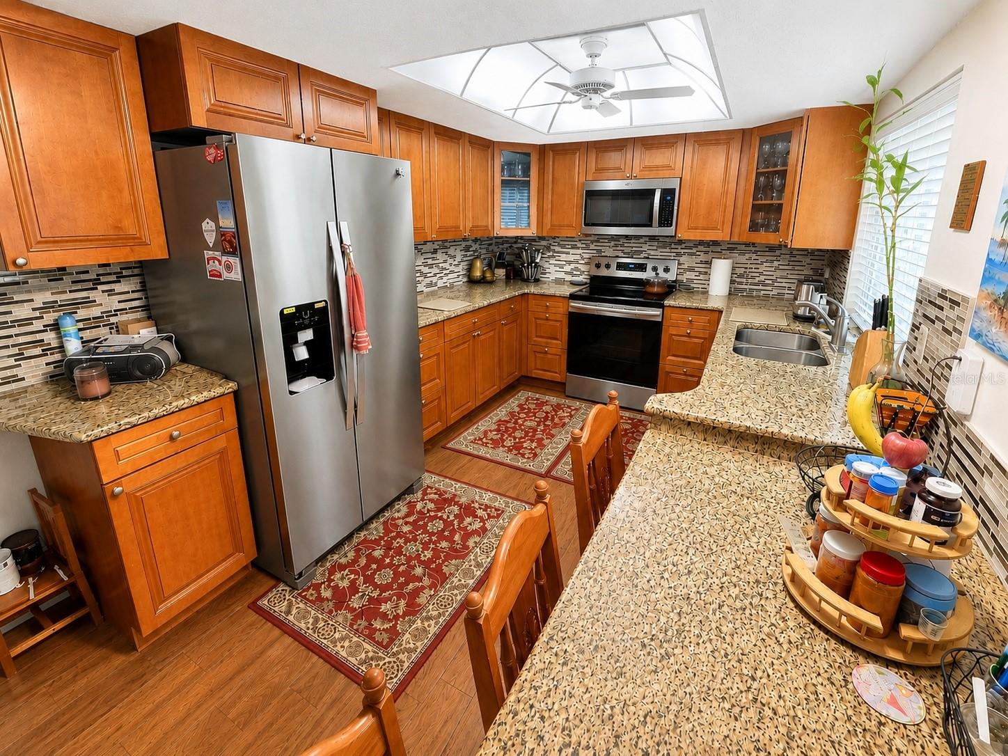 SPANISH ACRES - Residential