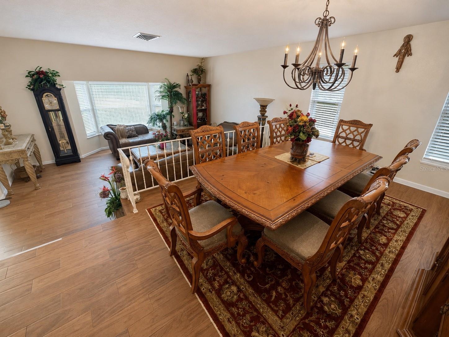 SPANISH ACRES - Residential
