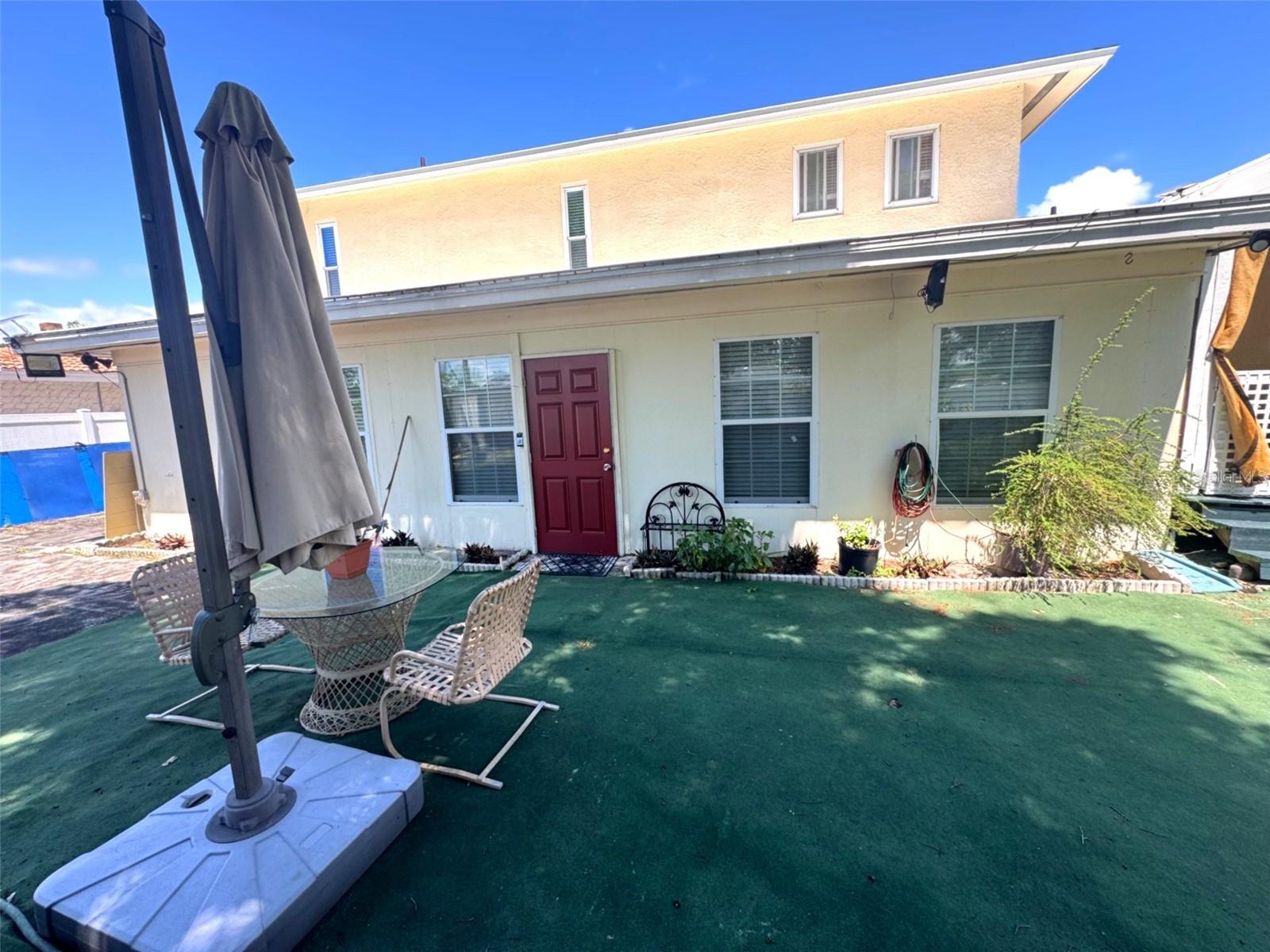 SPANISH ACRES - Residential