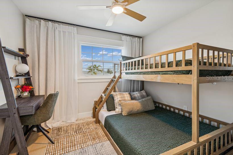 BAY CREST PARK UNIT 08 - Residential