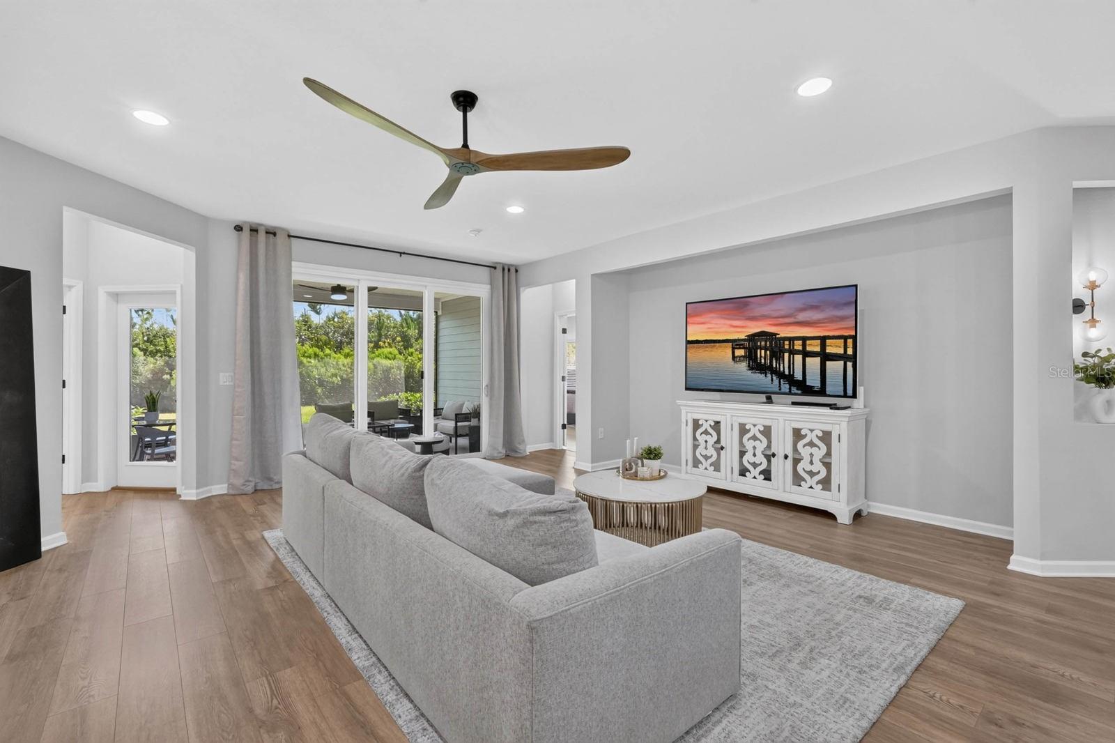 GRAND LNDGS PH 4 - Residential