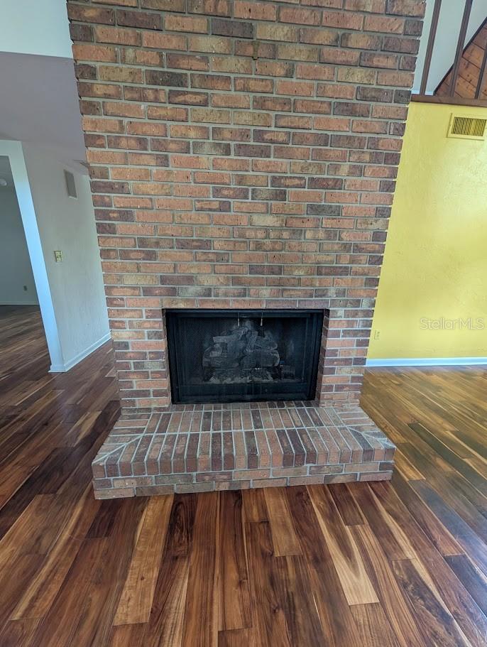COUNTRY CLUB MANOR UNIT II - Residential