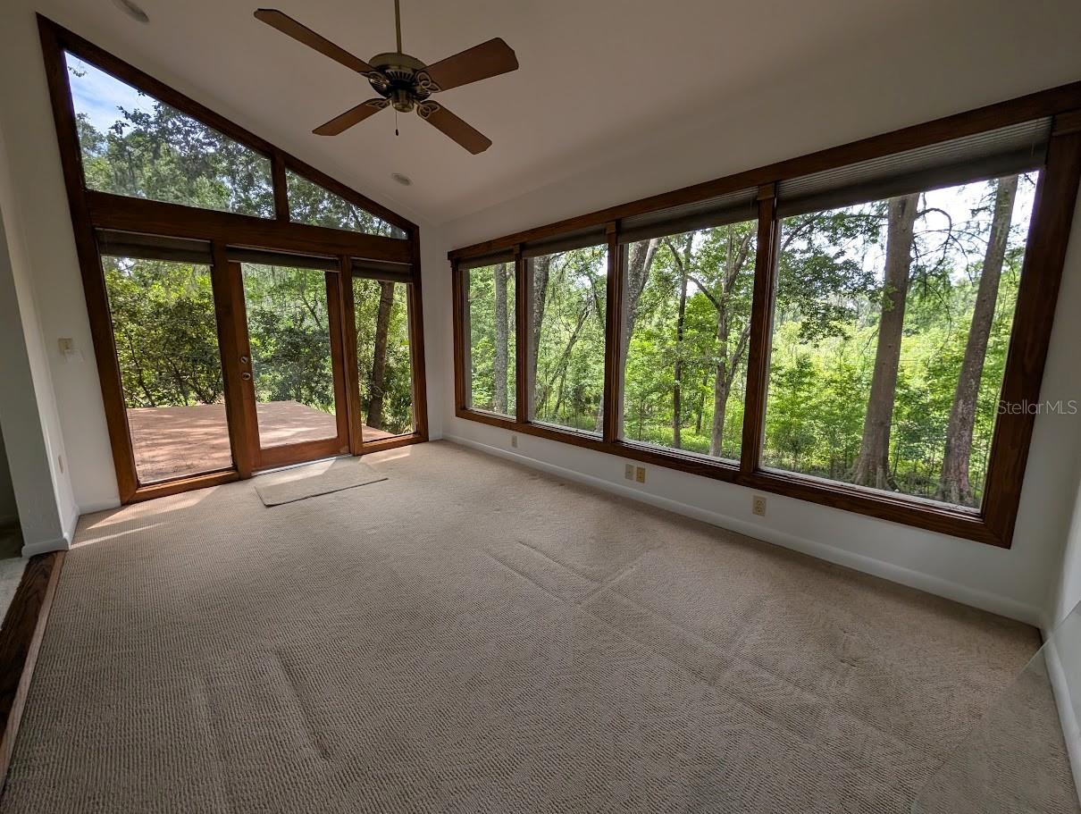 COUNTRY CLUB MANOR UNIT II - Residential