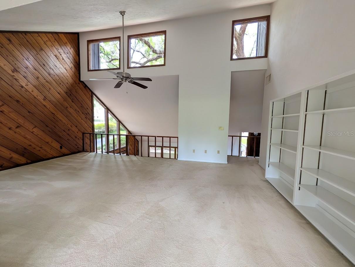 COUNTRY CLUB MANOR UNIT II - Residential