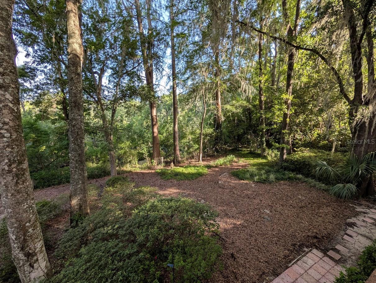 COUNTRY CLUB MANOR UNIT II - Residential