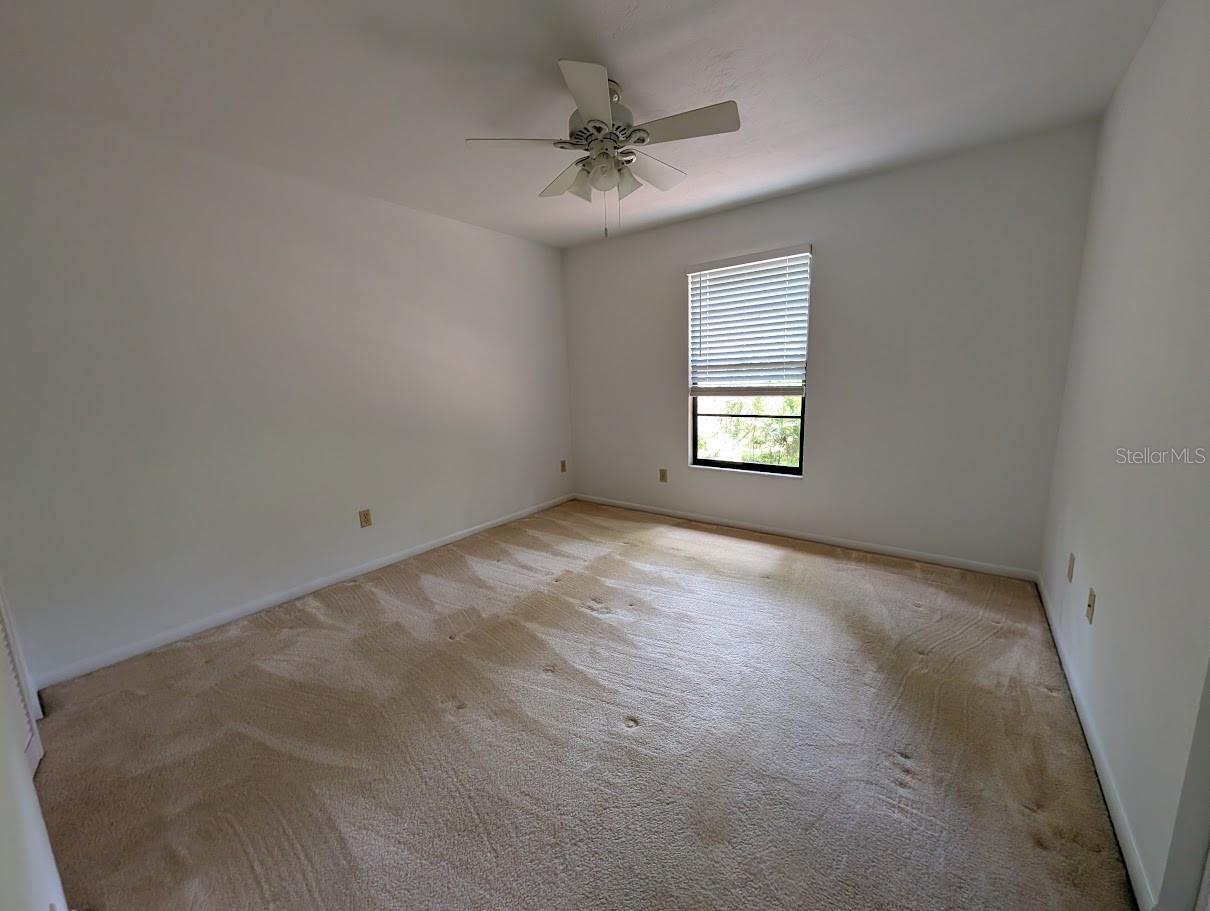 COUNTRY CLUB MANOR UNIT II - Residential