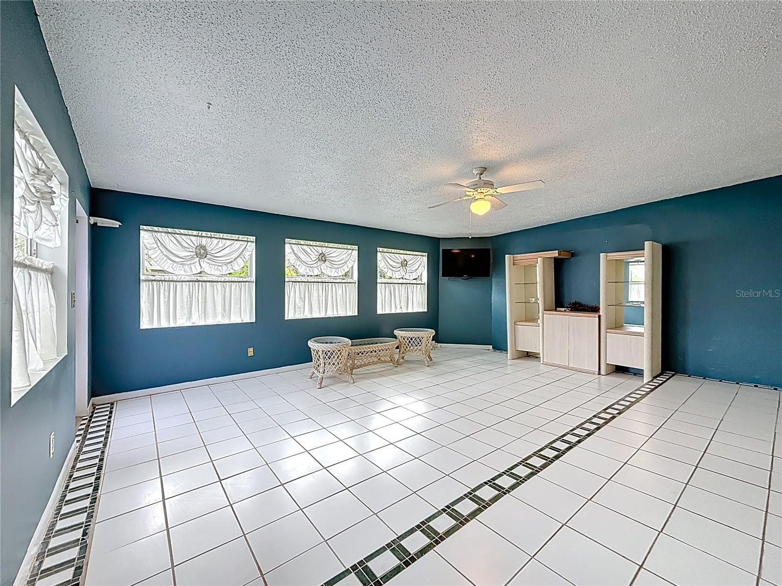 HARBOR BLUFFS SEC 1 - Residential