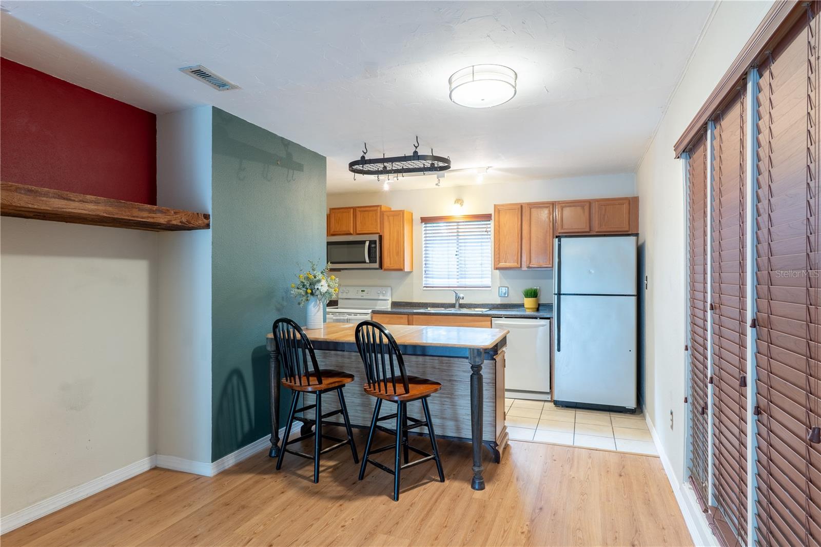 HAWTHORNE RESERVE - Residential