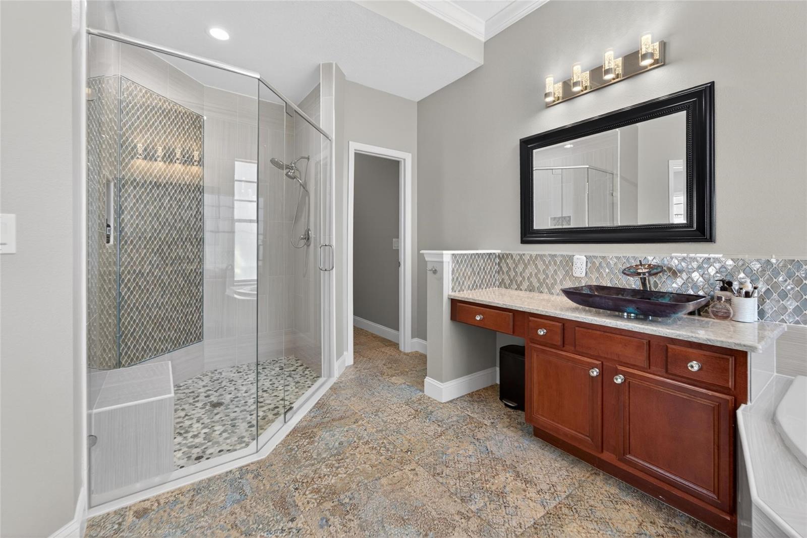 MIRABAY PH 3B-2 - Residential