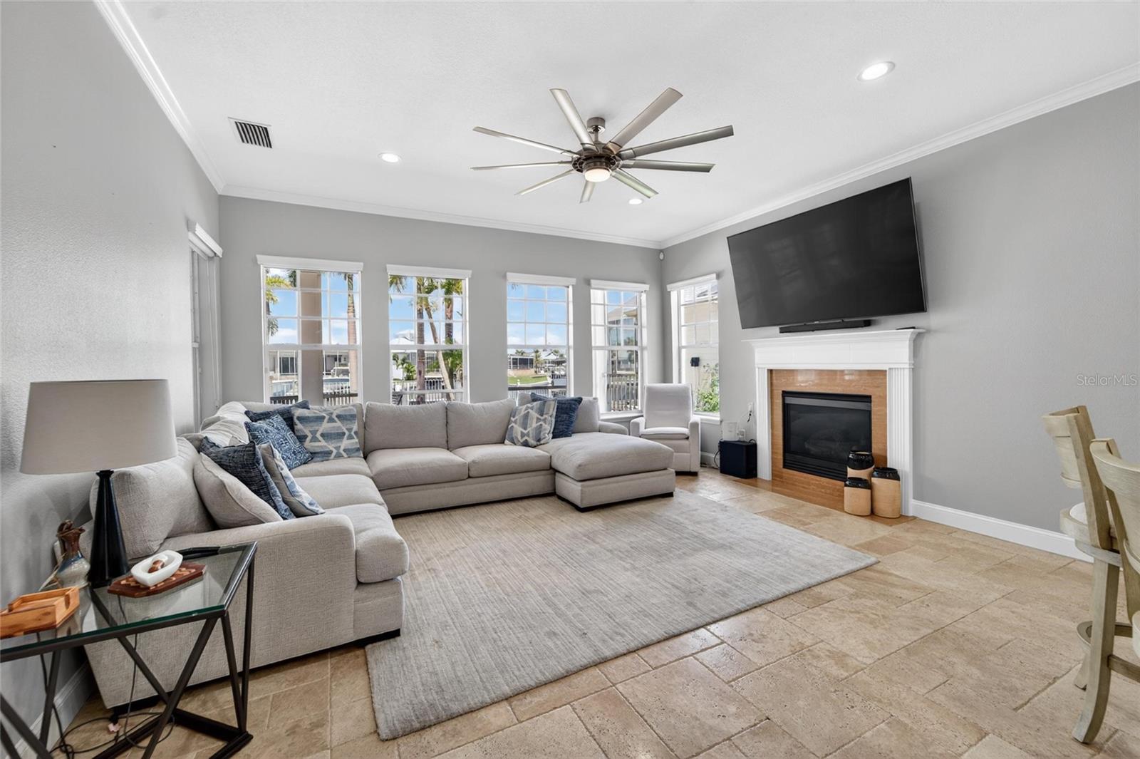 MIRABAY PH 3B-2 - Residential